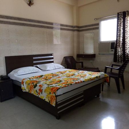 Kanchan Palace Vrindāvan Eksteriør billede